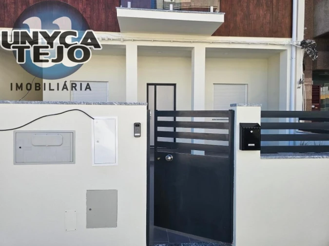 Apartamento T2 para Venda em Baixa da Banheira e Vale da Amoreira Foto 8