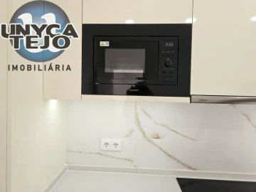 Apartamento T2 para Venda em Baixa da Banheira e Vale da Amoreira