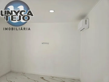 Apartamento T2 para Venda em Baixa da Banheira e Vale da Amoreira