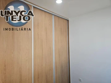 Apartamento T2 para Venda em Baixa da Banheira e Vale da Amoreira