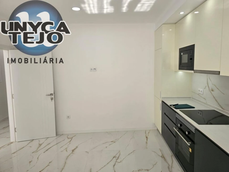 Apartamento T2 para Venda em Baixa da Banheira e Vale da Amoreira Foto 18
