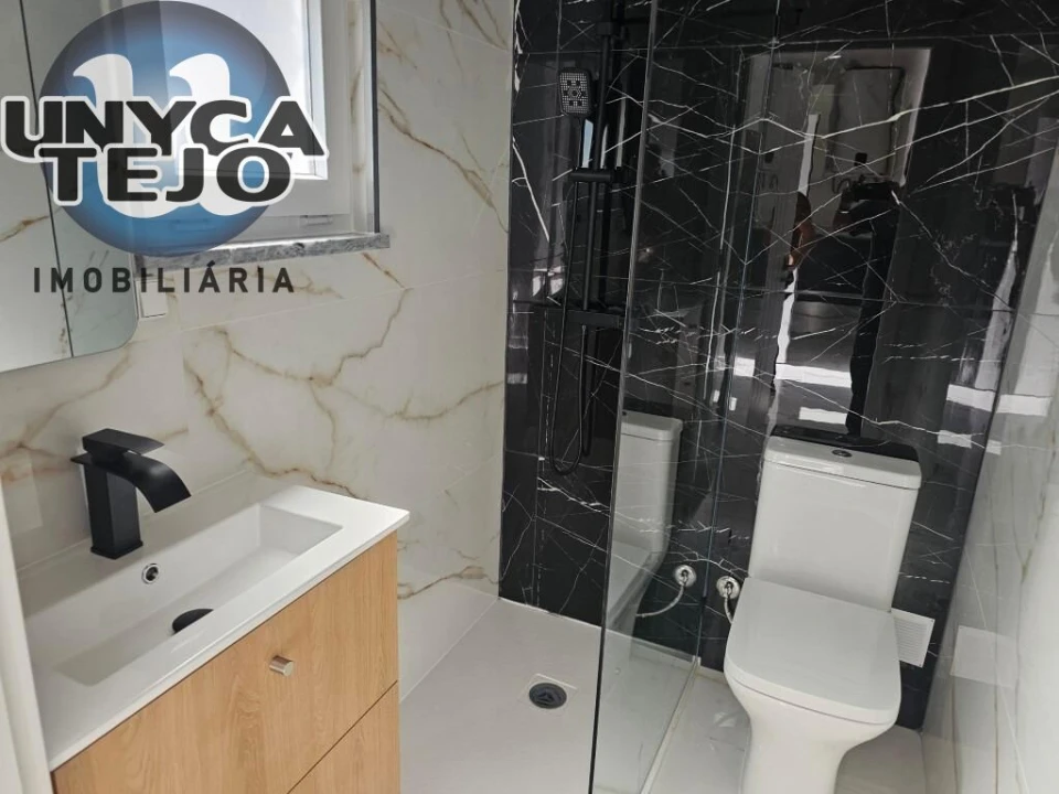 Apartamento T2 para Venda em Baixa da Banheira e Vale da Amoreira Foto 22