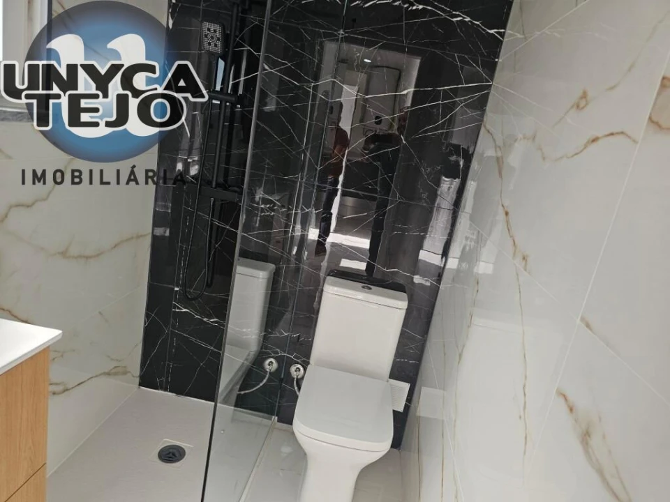 Apartamento T2 para Venda em Baixa da Banheira e Vale da Amoreira Foto 23