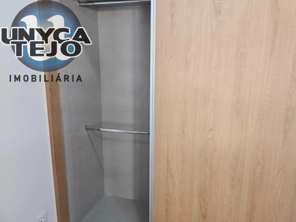 Apartamento T2 para Venda em Baixa da Banheira e Vale da Amoreira Foto 28