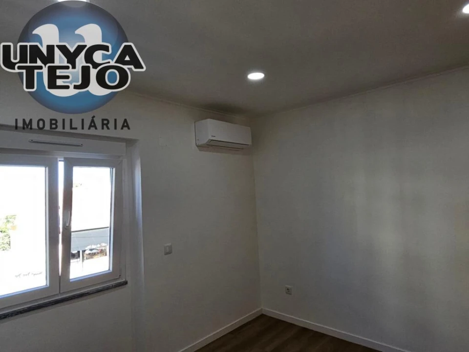 Apartamento T2 para Venda em Baixa da Banheira e Vale da Amoreira Foto 31