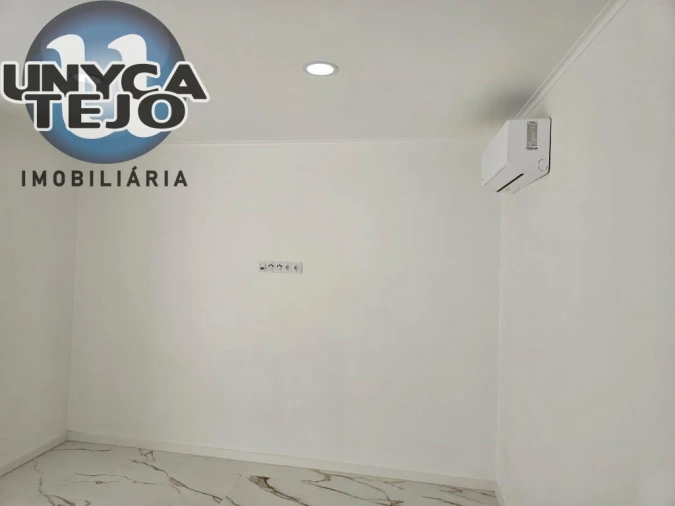 Apartamento T2 para Venda em Baixa da Banheira e Vale da Amoreira Foto 21