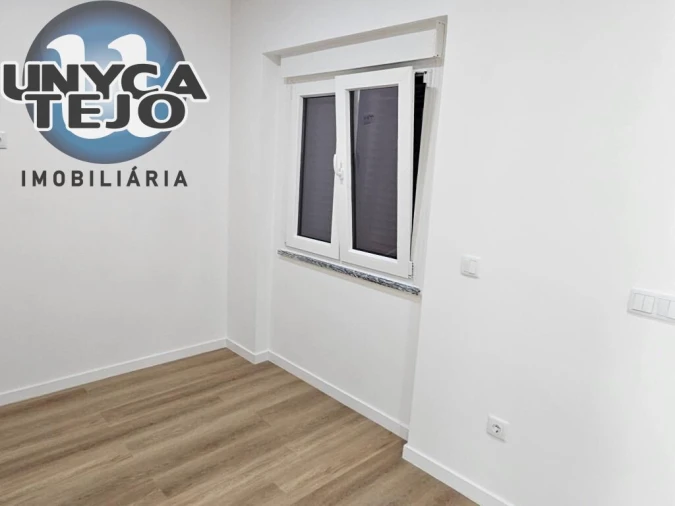Apartamento T2 para Venda em Baixa da Banheira e Vale da Amoreira Foto 38