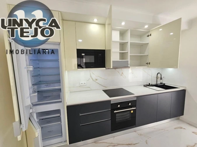 Apartamento T2 para Venda em Baixa da Banheira e Vale da Amoreira Foto 7