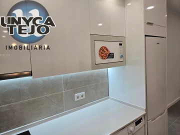Apartamento T3 para Venda em Baixa da Banheira e Vale da Amoreira