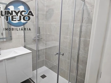 Apartamento T3 para Venda em Baixa da Banheira e Vale da Amoreira