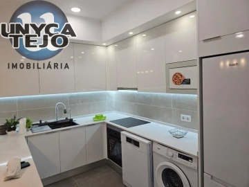 Apartamento T3 para Venda em Baixa da Banheira e Vale da Amoreira