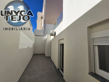 Apartamento T3 para Venda em Baixa da Banheira e Vale da Amoreira