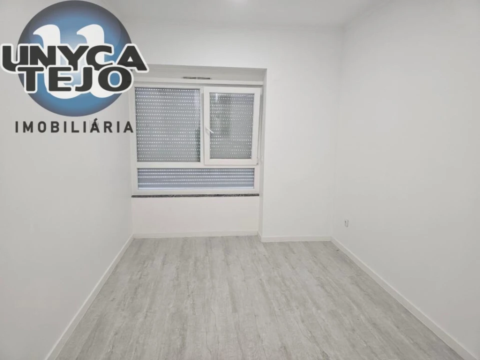 Apartamento T3 para Venda em Baixa da Banheira e Vale da Amoreira Foto 15