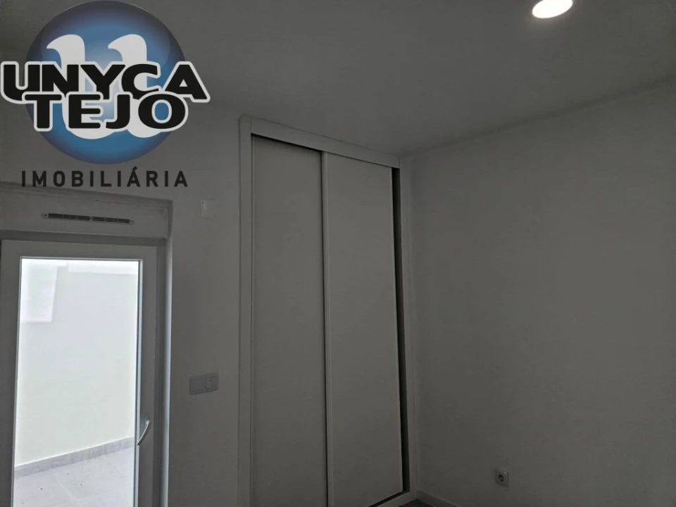 Apartamento T3 para Venda em Baixa da Banheira e Vale da Amoreira Foto 18