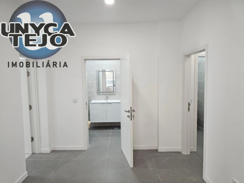 Apartamento T3 para Venda em Baixa da Banheira e Vale da Amoreira Foto 20