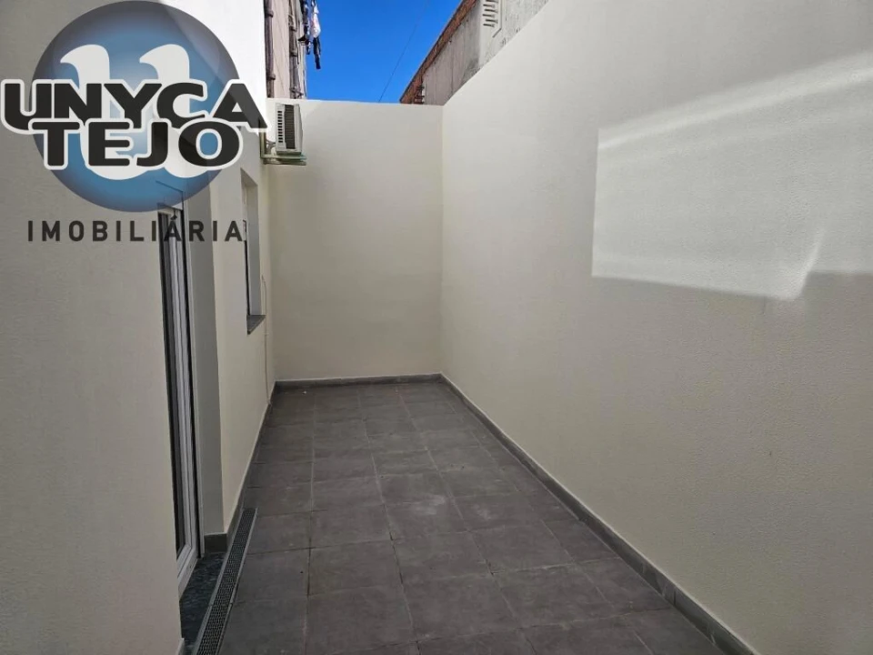 Apartamento T3 para Venda em Baixa da Banheira e Vale da Amoreira Foto 28