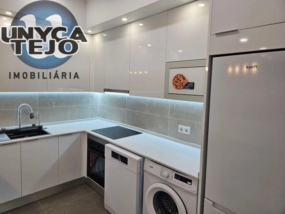 Apartamento T3 para Venda em Baixa da Banheira e Vale da Amoreira Foto 8