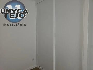 Apartamento T3 para Venda em Baixa da Banheira e Vale da Amoreira