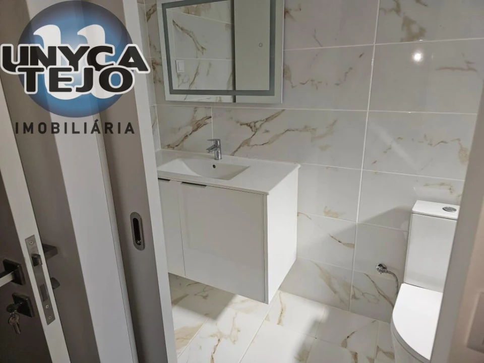 Apartamento T3 para Venda em Baixa da Banheira e Vale da Amoreira Foto 19