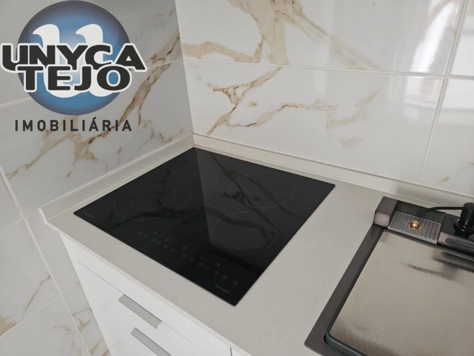 Apartamento T3 para Venda em Baixa da Banheira e Vale da Amoreira Foto 4