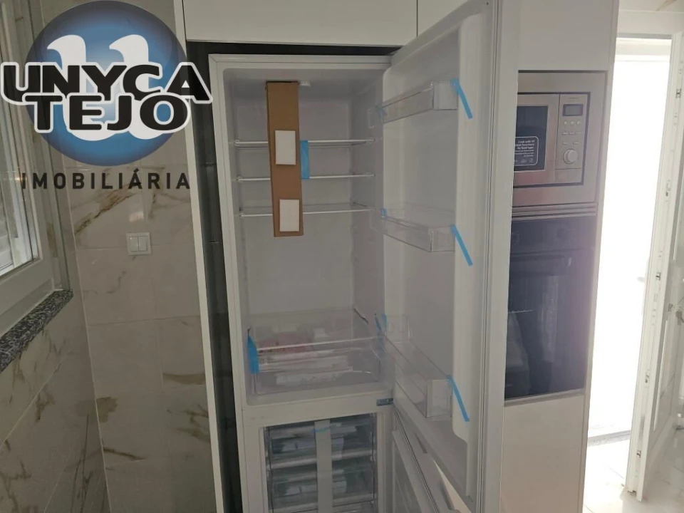 Apartamento T3 para Venda em Baixa da Banheira e Vale da Amoreira Foto 8