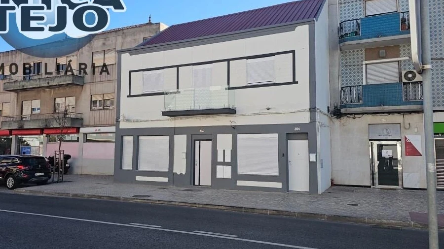 Apartamento T3 para Venda em Baixa da Banheira e Vale da Amoreira