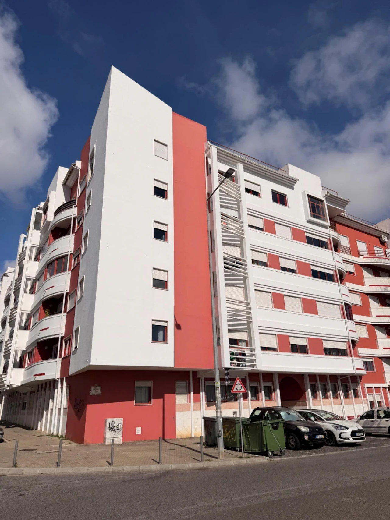Apartamento T2 para Venda em Algueirão-Mem Martins Foto 1