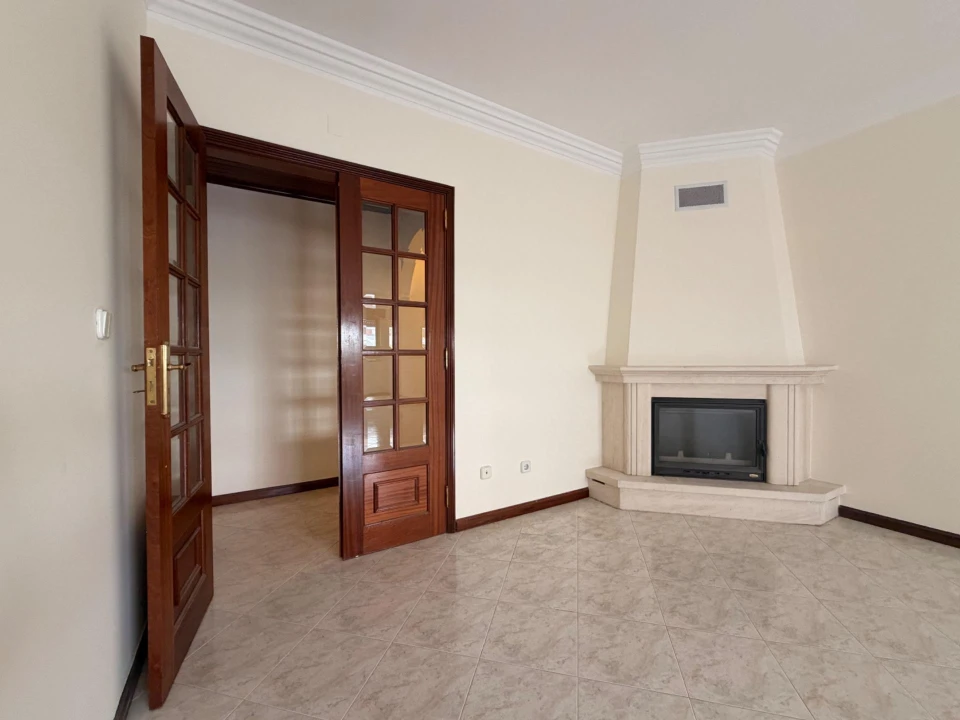 Apartamento T2 para Venda em Algueirão-Mem Martins Foto 13