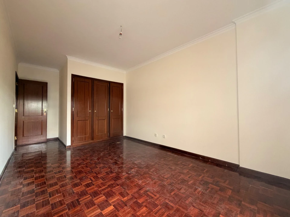 Apartamento T2 para Venda em Algueirão-Mem Martins Foto 18
