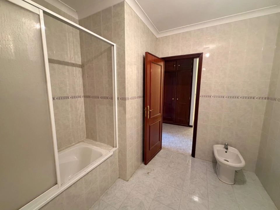 Apartamento T2 para Venda em Algueirão-Mem Martins Foto 23