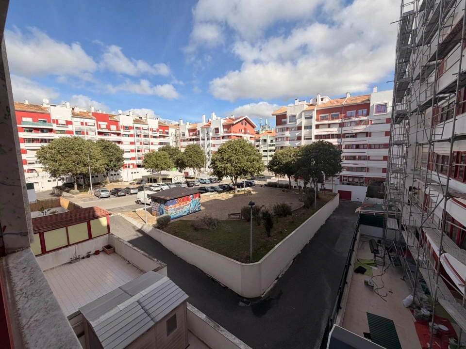 Apartamento T2 para Venda em Algueirão-Mem Martins Foto 31