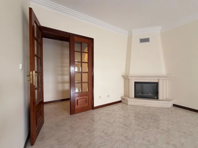 Apartamento T2 para Venda em Algueirão-Mem Martins Foto 13