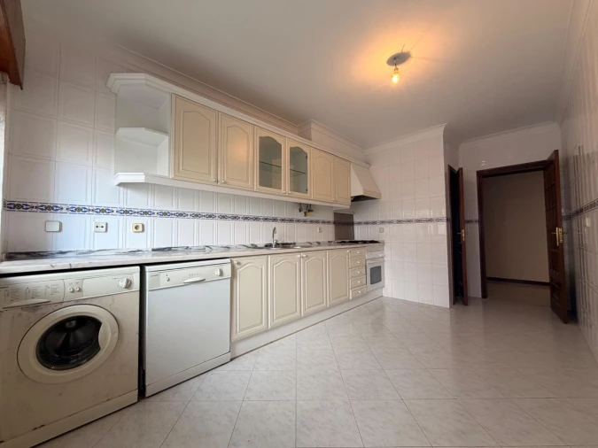 Apartamento T2 para Venda em Algueirão-Mem Martins Foto 8