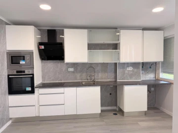 Apartamento T2 para Venda em Oeiras e São Julião da Barra, Paço de Arcos e Caxias