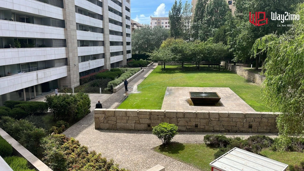 Apartamento T4 para Venda em Ramalde Foto 10