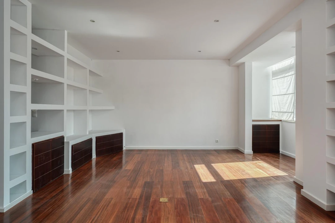 Apartamento T3 para Venda em Alvalade Foto 3
