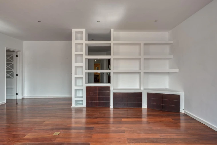 Apartamento T3 para Venda em Alvalade Foto 2