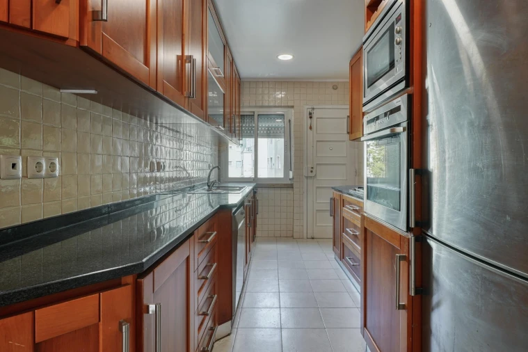 Apartamento T3 para Venda em Alvalade Foto 7