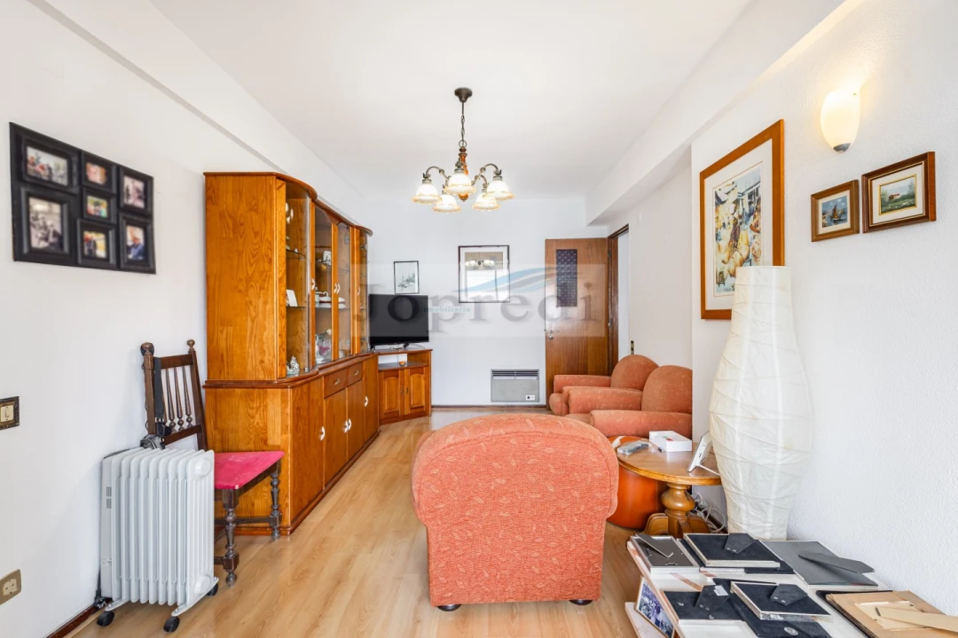 Apartamento T2 para Venda em Carcavelos e Parede Foto 9
