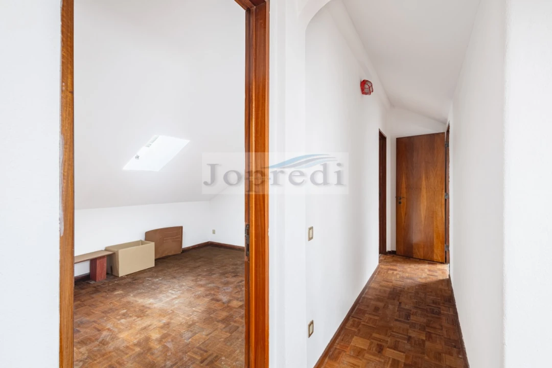 Apartamento T2 para Venda em Carcavelos e Parede Foto 19