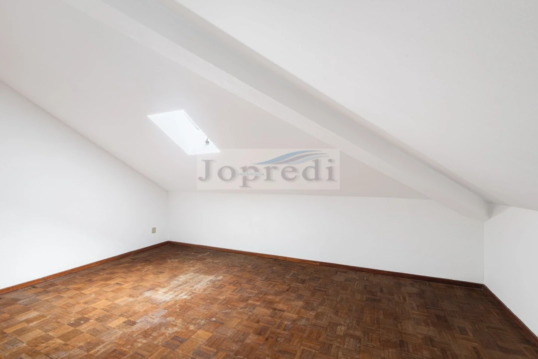 Apartamento T2 para Venda em Carcavelos e Parede Foto 22