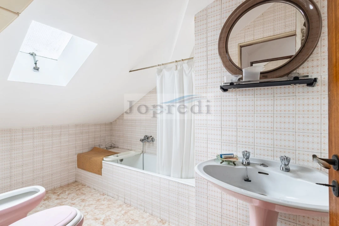 Apartamento T2 para Venda em Carcavelos e Parede Foto 25