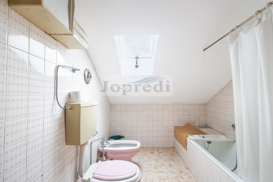 Apartamento T2 para Venda em Carcavelos e Parede Foto 26