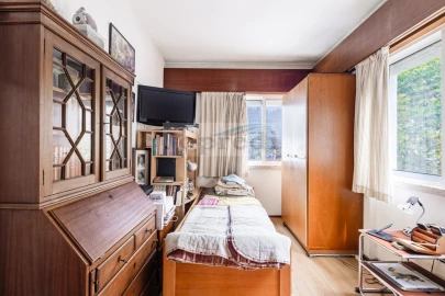 Apartamento T2 para Venda em Carcavelos e Parede
