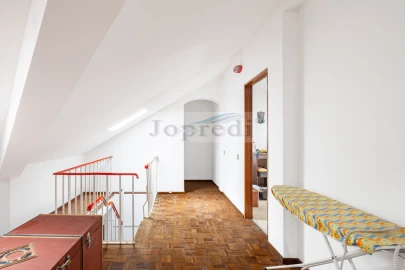 Apartamento T2 para Venda em Carcavelos e Parede