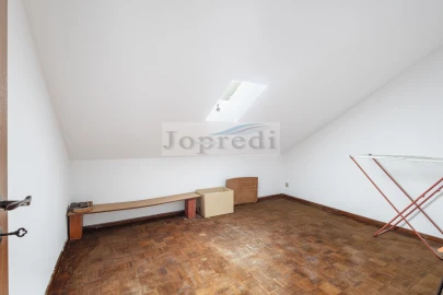 Apartamento T2 para Venda em Carcavelos e Parede