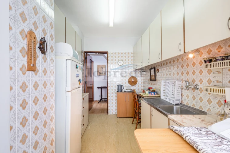 Apartamento T2 para Venda em Carcavelos e Parede Foto 5