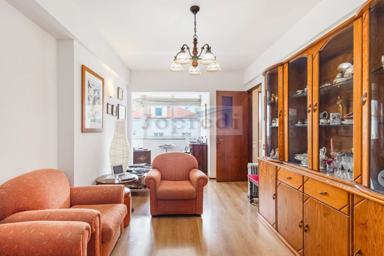 Apartamento T2 para Venda em Carcavelos e Parede Foto 7