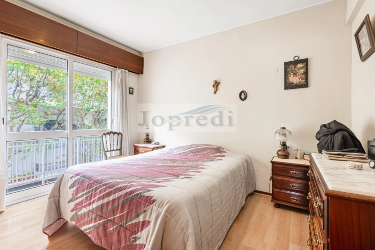 Apartamento T2 para Venda em Carcavelos e Parede Foto 12