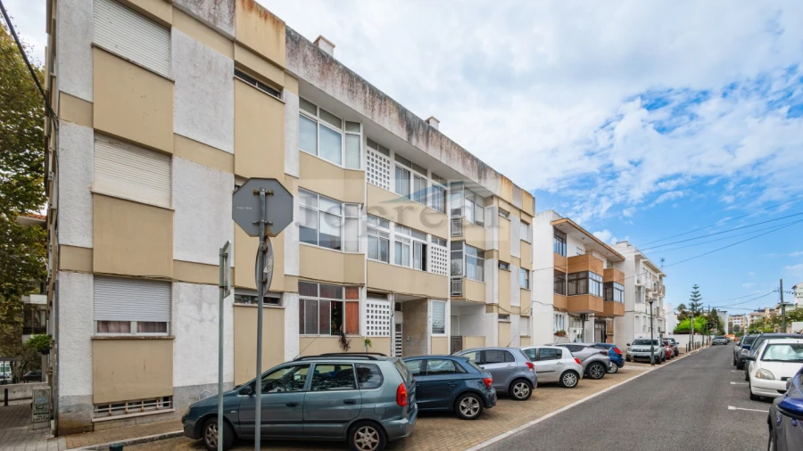 Apartamento T2 para Venda em Carcavelos e Parede